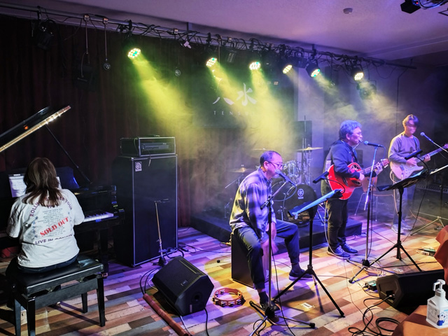 �g�E�I�u�A�X