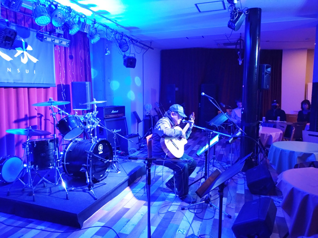 �V���Ńt�H�[�N����